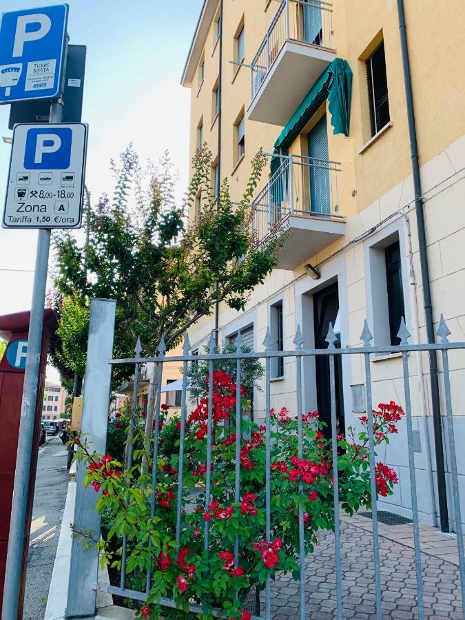 Veba Fiera Apartment Bologna Luaran gambar
